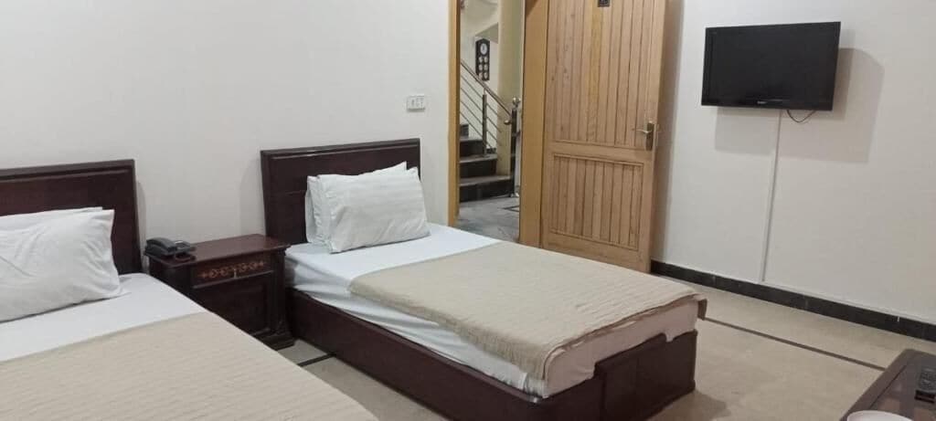deluxe double room | iron/ironing board, free wifi