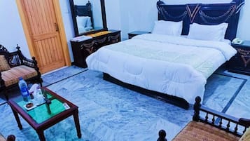 Deluxe dubbelrum | Strykjärn/strykbräda och gratis wi-fi