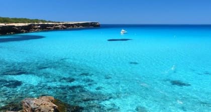 Sa Tanca, in the middle of nature and 5 minutes from the beach of Cala Saona