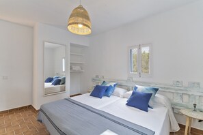 4 Schlafzimmer, Bügeleisen/Bügelbrett, kostenloses WLAN, Bettwäsche