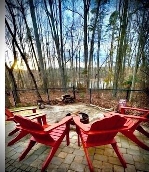 Terrace/patio - Lakefront Family Retreat with Hot Tub, Sandy Shore & Fenced Yard – Near Clemson (Westminster)