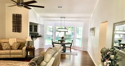 Wonderful location in Suwannee County's premier neighborhood.