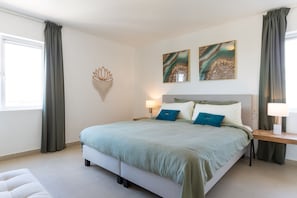 2 bedrooms, in-room safe, iron/ironing board, travel crib