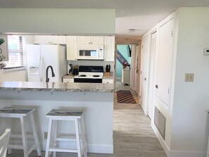 Fridge, microwave, oven, stovetop - Poolside Paradise: 2B/2B Oceanfront Complex Steps to Pool and Beach (Cape Canaveral)