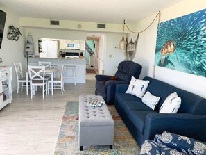 Televisión y oficina 