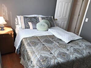 3 bedrooms, in-room safe, iron/ironing board, free WiFi