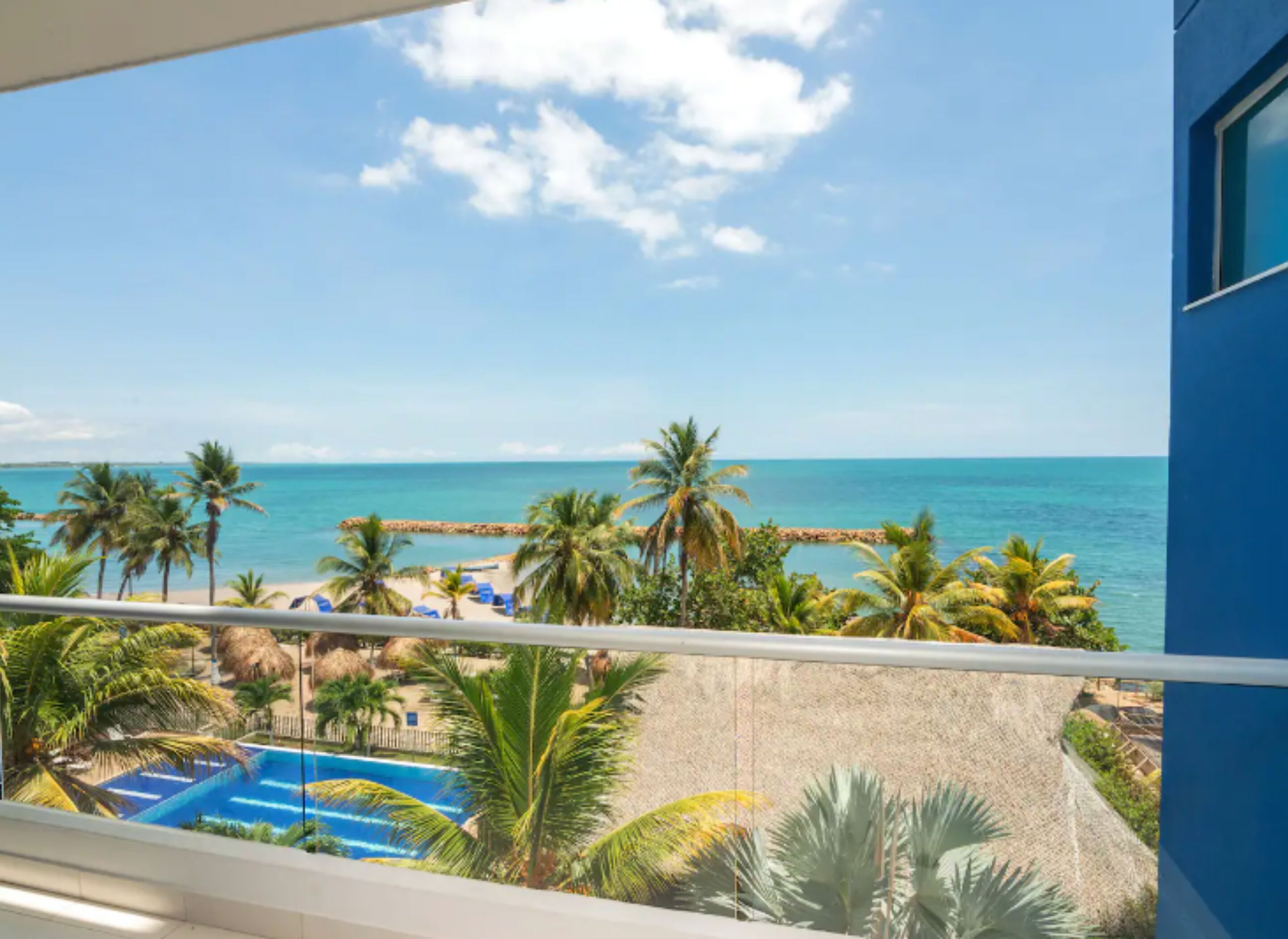 베이직 아파트 | 발코니