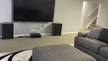 TV connectée, cheminée