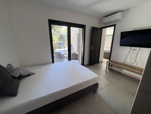 3 bedrooms, desk, free WiFi