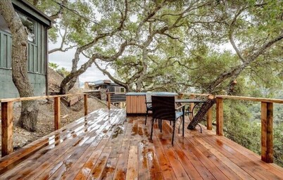 New! Soak in a Hot Tub at this Romantic Tree House Surrounded by Trees