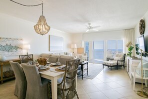 Dining - "Stella Maris" 🐟 A Pure Salt Property 🐟 Directly on the Beach! (Orange Beach)