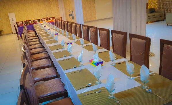 Meeting facility