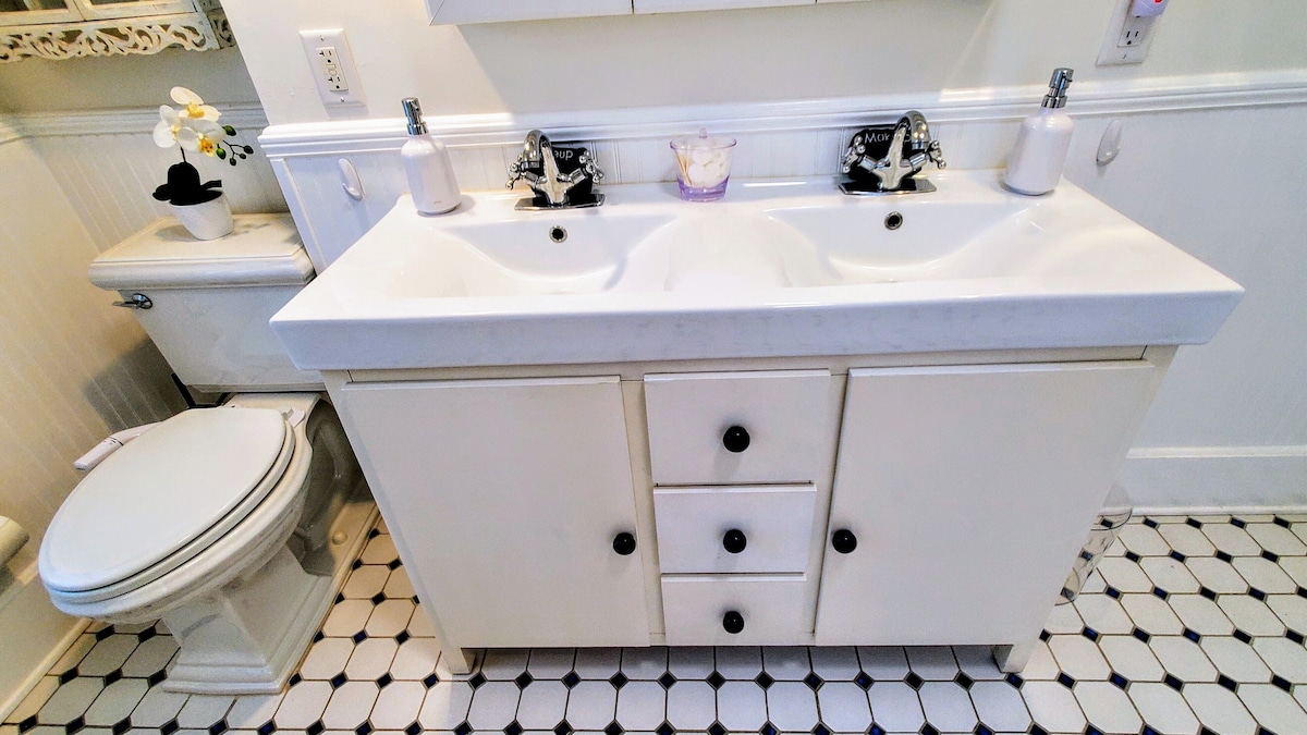 Photo 36 of Pet Friendly Oceanfront Retreats Unbeatable Discounts on Your Seaside Sanctuary!