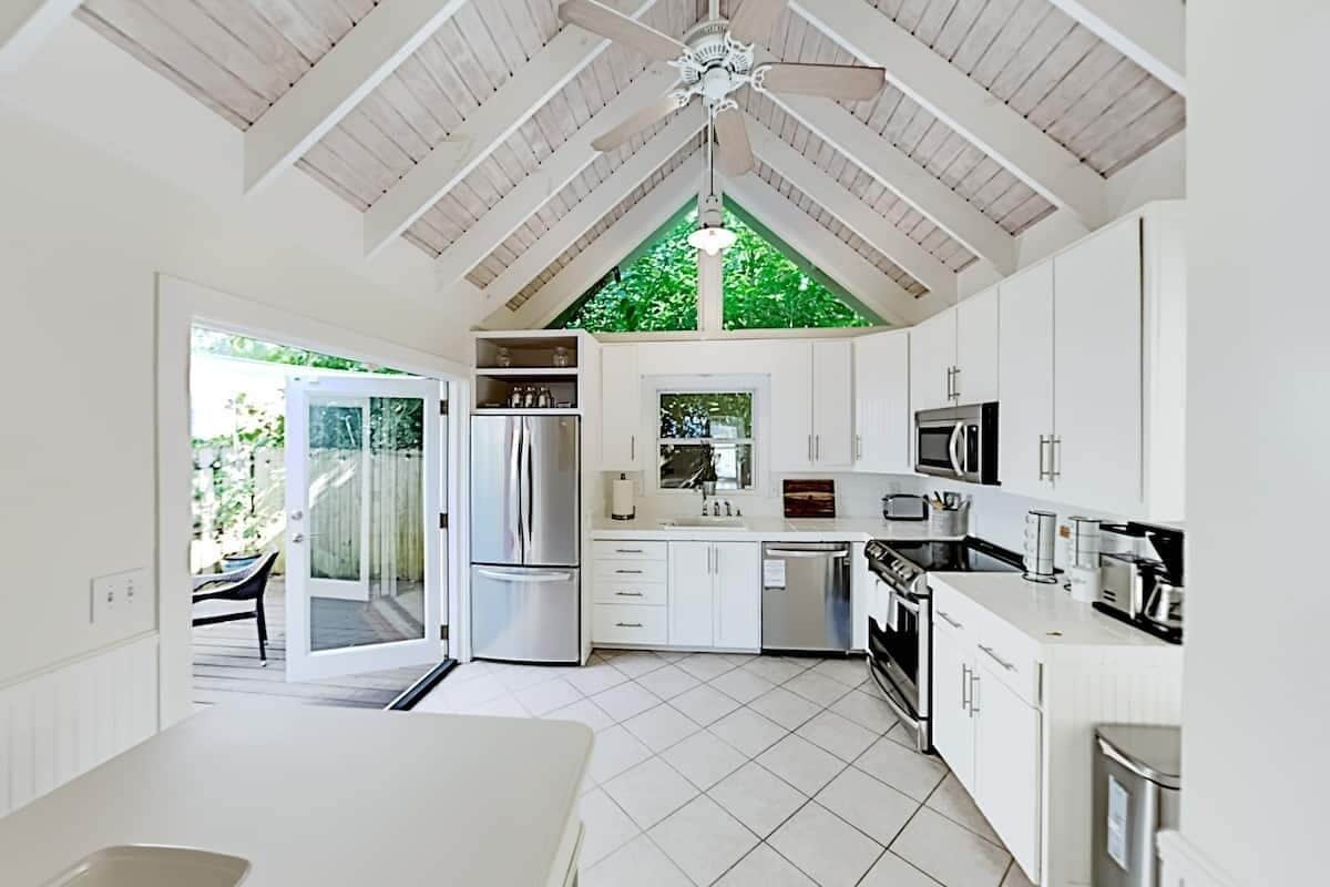 Photo 4 of Pet Friendly Oceanfront Retreats Unbeatable Discounts on Your Seaside Sanctuary!