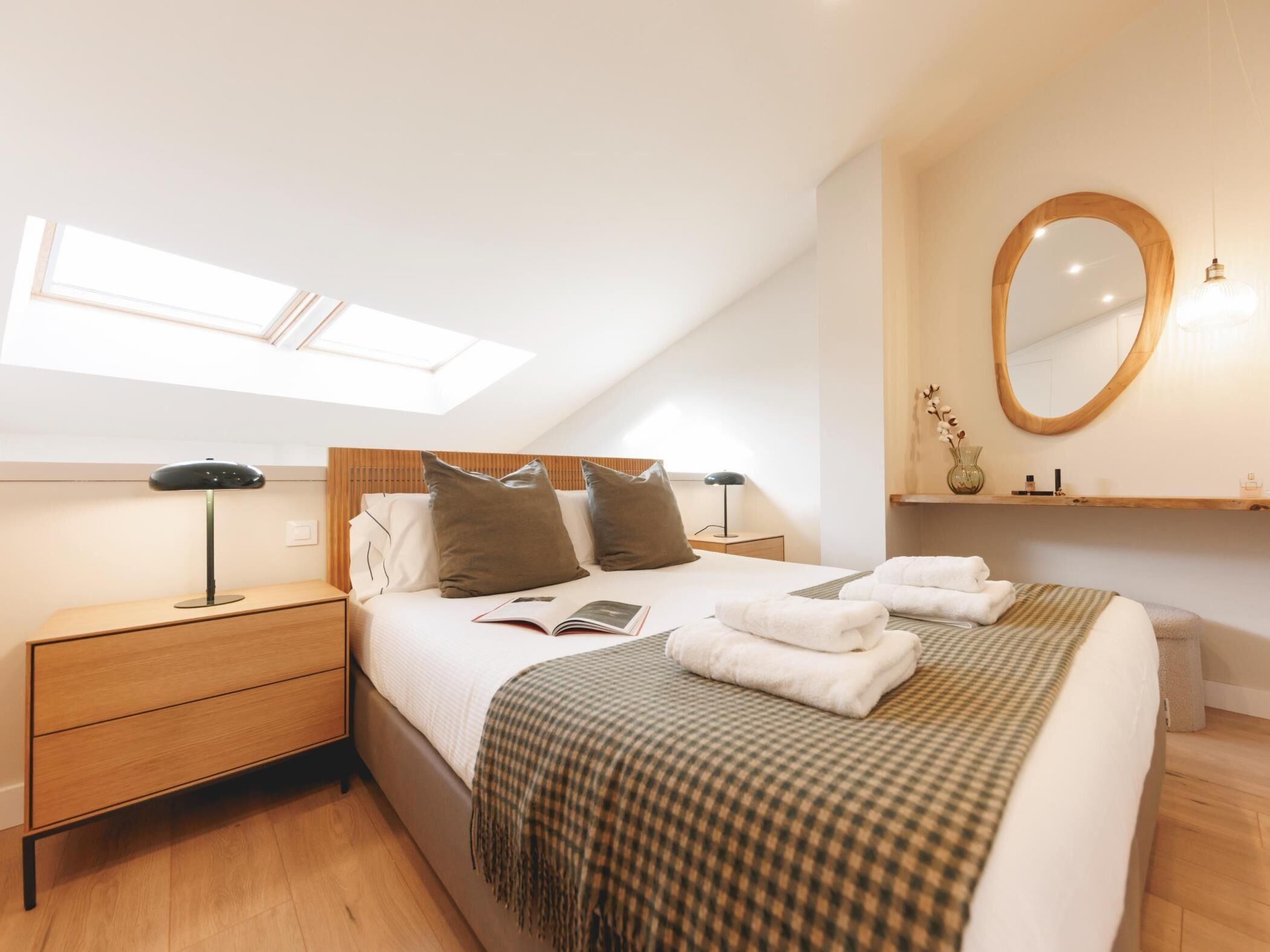 2 dormitorios, tabla de planchar con plancha, wifi y ropa de cama