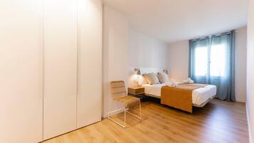 2 soverom, strykejern/-brett, internettilgang og sengetøy