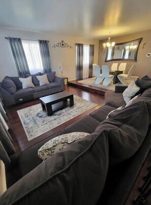 Älytelevisio, takka, Netflix, suoratoistopalvelut