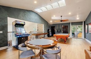 Spielezimmer
