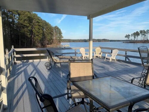 Norman and Flo's Lake House on Clarks Hill Lake