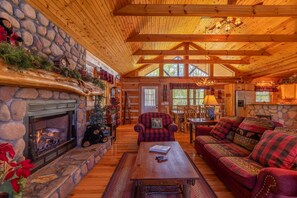 Téléviseur connecté, foyer, console de jeux vidéo, lecteur de DVD