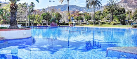 Piscine extérieure