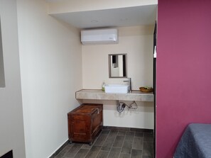 Dusche, Seife, Toilettenpapier