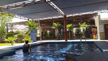 Udendørs pool