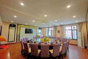 Restaurant - Bianshihada Ecological Farm (Huanren)