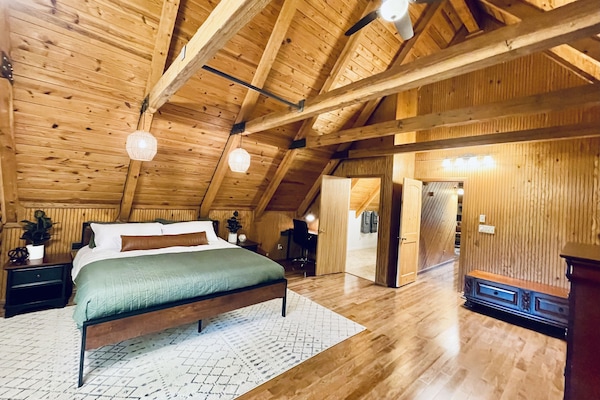 3 dormitoris, escriptori i planxa i posts de planxar