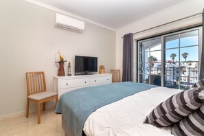 1 quarto, Wi-Fi de cortesia, roupa de cama