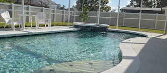POOL HOME - SUN & BEACH-5-BED 3-BATH-COME RELAX AND ENJOY PALM COAST !!!
