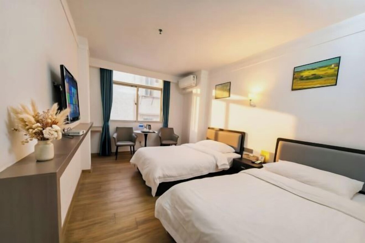 Standard Room (2 Beds)