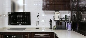 Shanghai Shikumen Culture Homestay