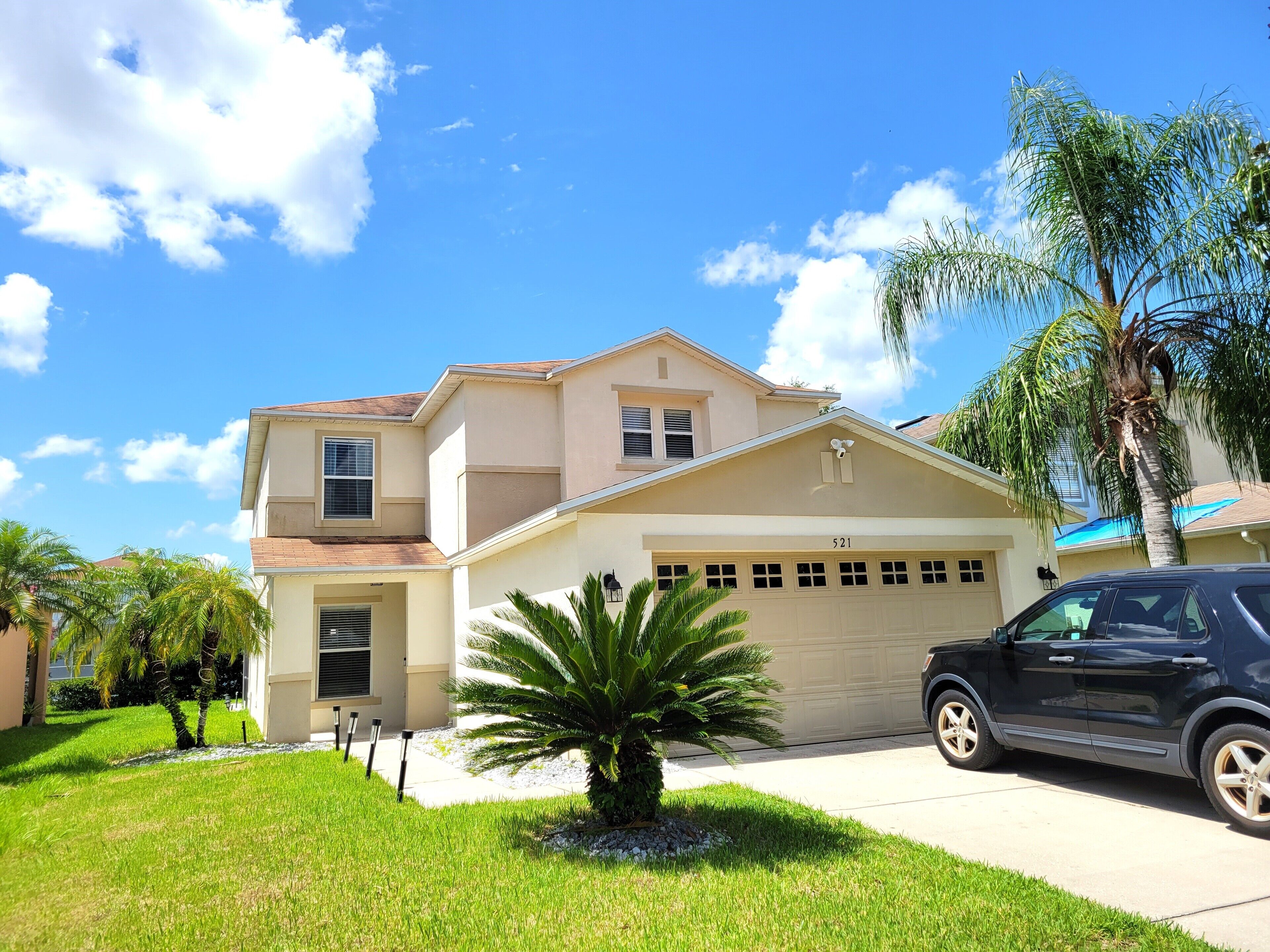 Fabulous South facing, large 3 bedroom villa, close to theme parks!