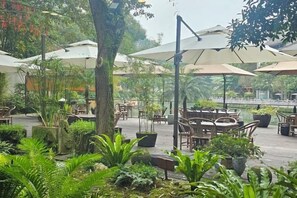 Exterior - Fengxiangyuan Holiday Hotel (Chongqing)