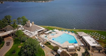 Waterfront Condo 🏖️ Gorgeous View🚤
