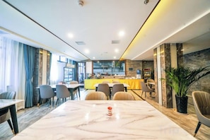 Ảnh chưa phân loại, 4 trong số 100 ảnh, nút