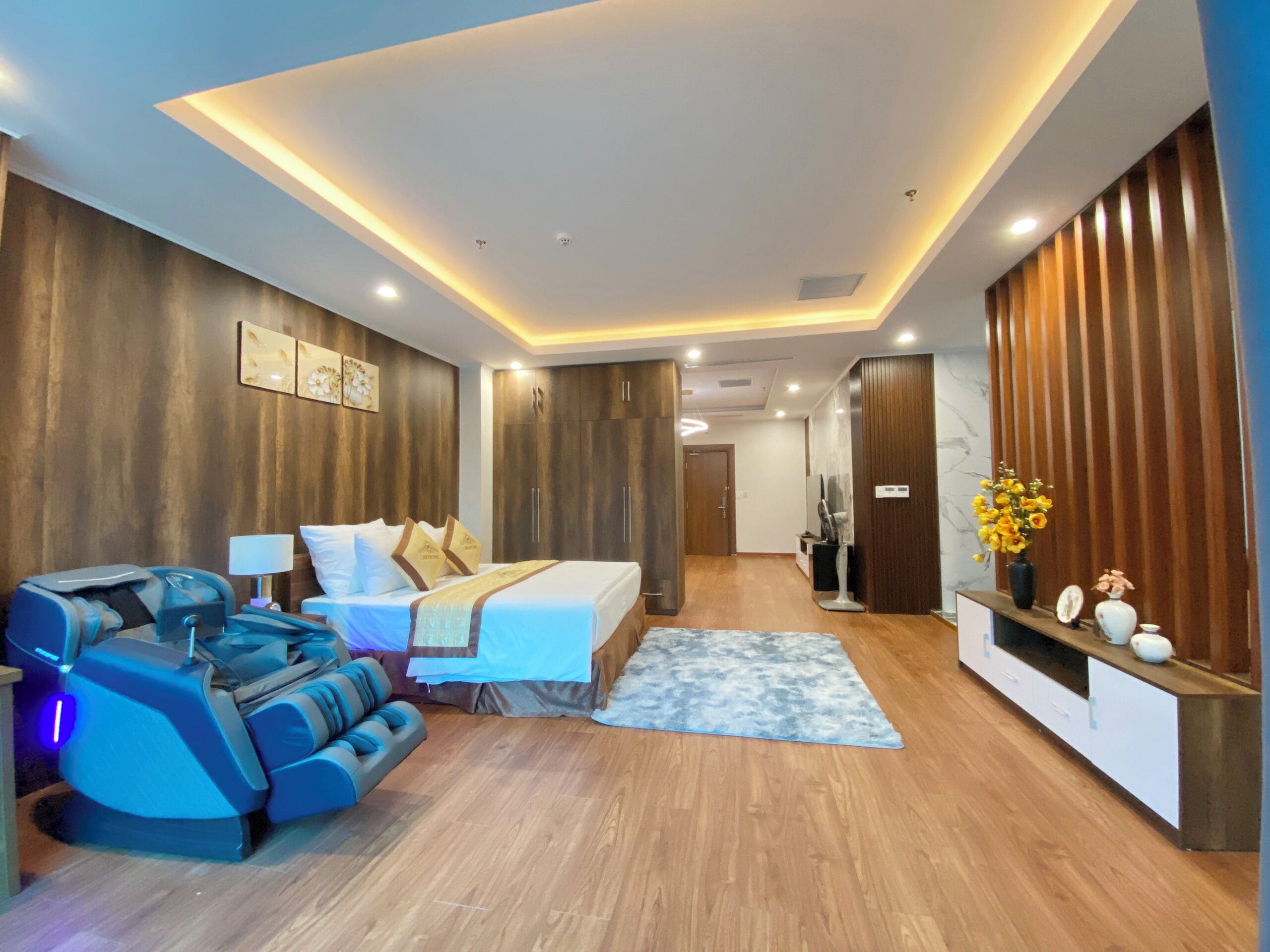 Luxury Double Room | Premium bedding, memory foam beds, free minibar items, in-room safe