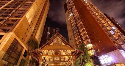 Blue Moon Hotel