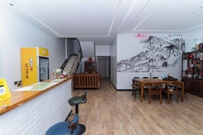 Lobby-Lounge