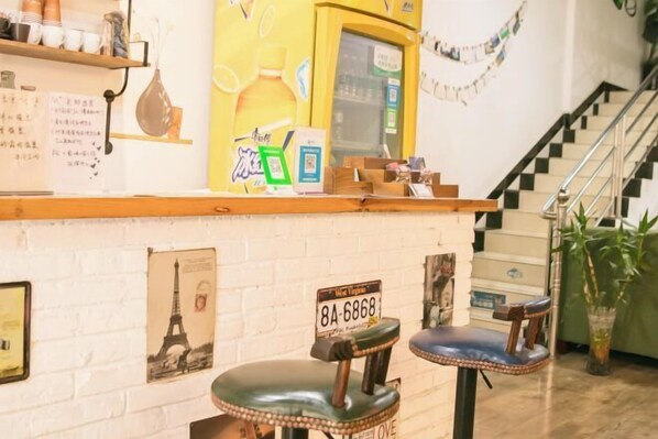 Interior - Jiahe Homestay (Emeishan Tourism Passenger Transport Center Baoguosi Station) (Emeishan)