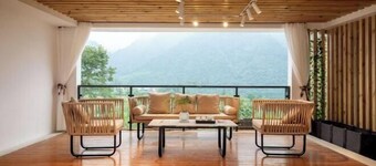 Zhangjiajie Wulingyuan Bamboo Holiday Homestay