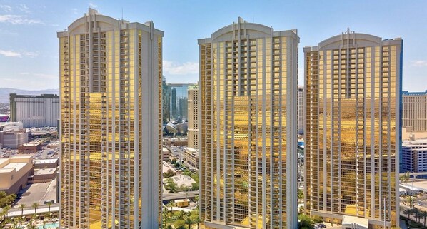 Exterior - MGM Vegas Signature Suites Collection (Las Vegas)
