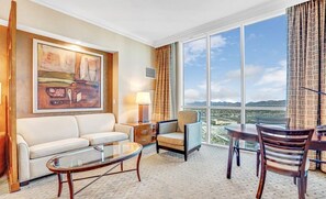 Daunenbettdecken, Select-Comfort-Betten, Zimmersafe, Schreibtisch