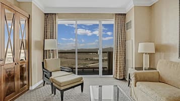 1 bedroom, down comforters, Select Comfort beds, in-room safe