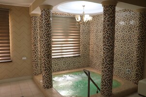Sauna, hot tub, steam room, Turkish bath, body treatments, hydrotherapy