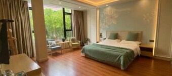 Wuyishan Jihong Jiahai Chinese Inn (South Entrance of the Scenic Area)