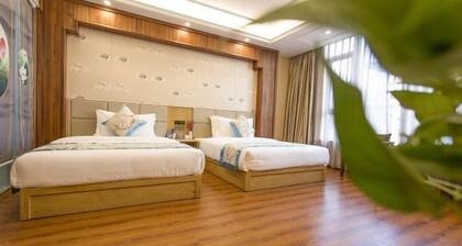 Wuyishan Jihong Jiahai Chinese Inn (South Entrance of the Scenic Area)