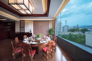 Unclassified image, 5 of 68, button - Landu Business Hotel (Tengchong)