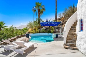 A heated pool - Santorini House | Panoramic Palm Springs Views (Palm Springs)